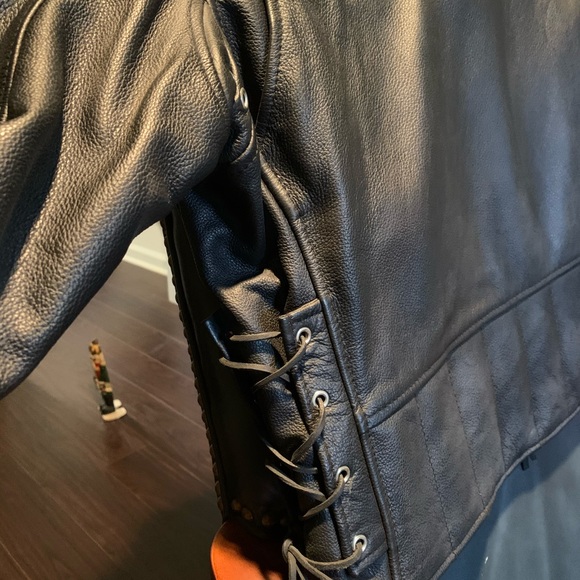 Ladies leather motorcycle jacket - Picture 4 of 9
